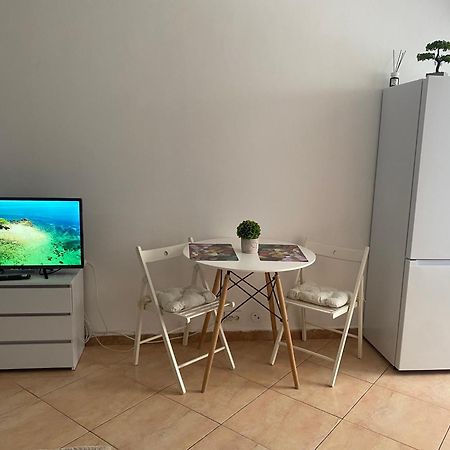 Studio Garsoniera 552 Bucureşti Ngoại thất bức ảnh