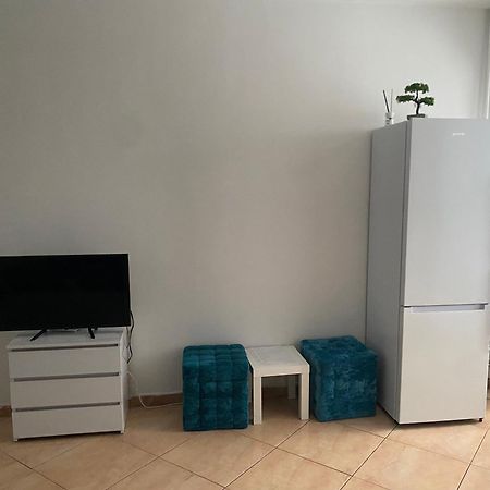 Studio Garsoniera 552 Bucureşti Ngoại thất bức ảnh