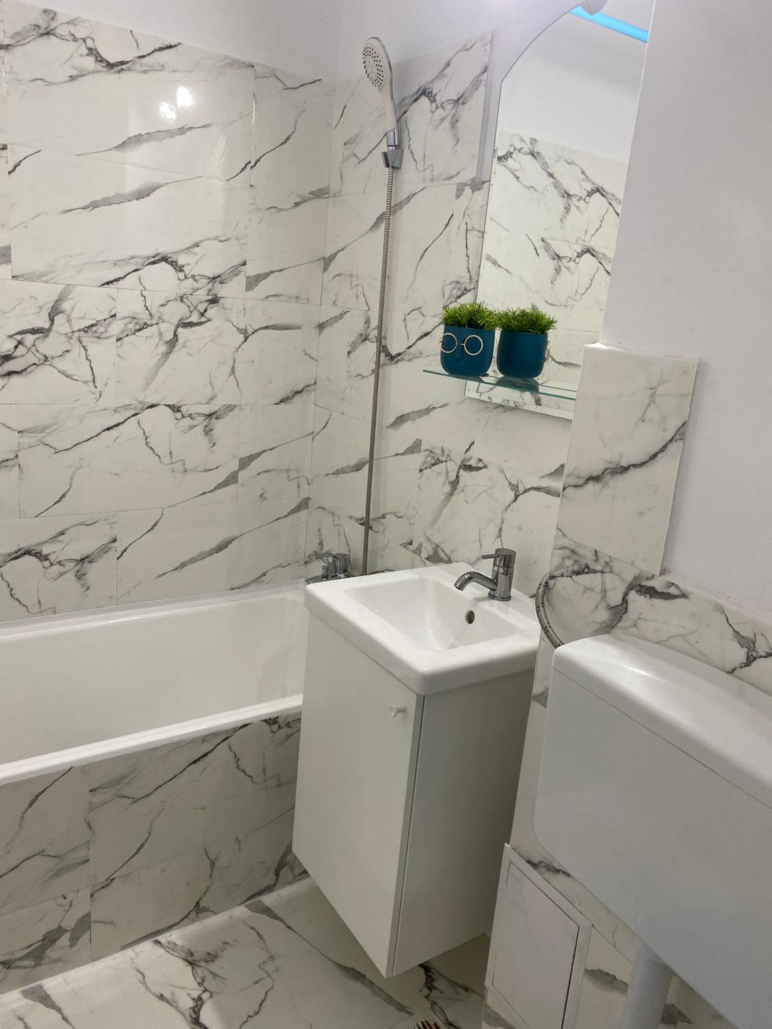 Studio Garsoniera 552 Bucureşti Ngoại thất bức ảnh